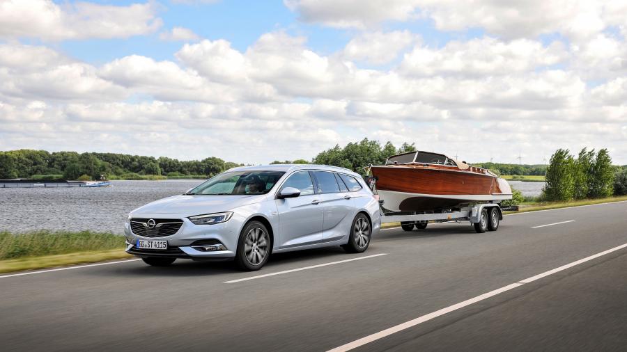  Opel Insignia Sports Tourer Turbo D 2017 года  (фото 31 из 40)